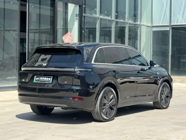 Li Auto L7 — Фото автомобиля 17
