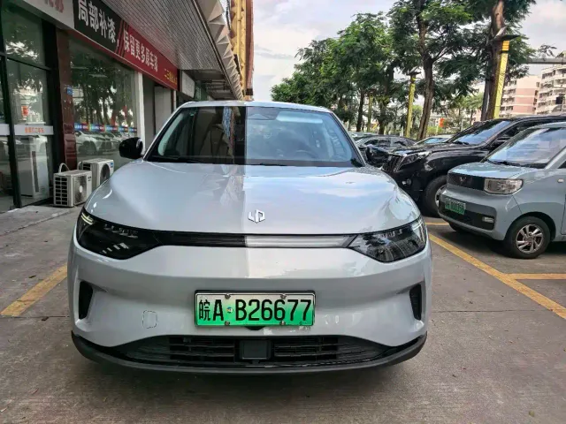 Leapmotor C11 — Фото автомобиля 2
