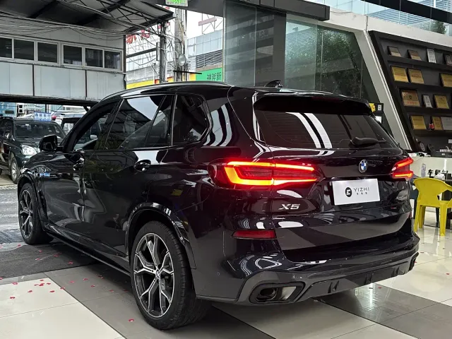 BMW X5 — Фото автомобиля 14