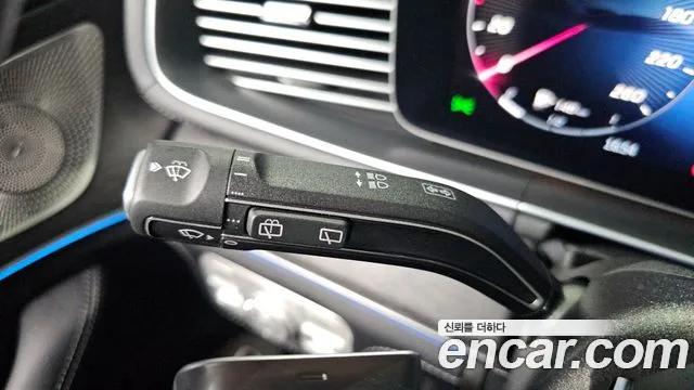 Mercedes-Benz GLE-Class — Фото автомобиля 29