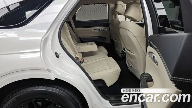Genesis GV70 2.5T Бензин AWD — Фото автомобиля 9