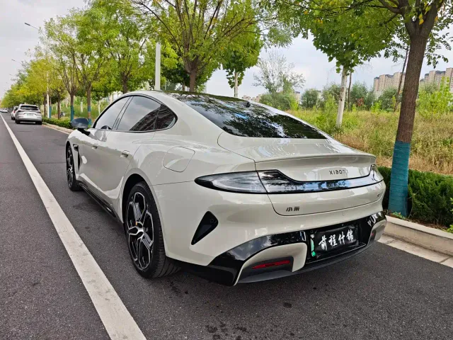 Xiaomi SU7 — Фото автомобиля 4