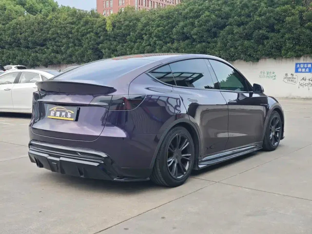 Tesla Model Y — Фото автомобиля 4