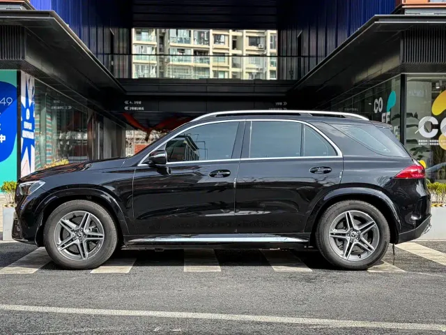 Mercedes-Benz GLE-Class — Фото автомобиля 3