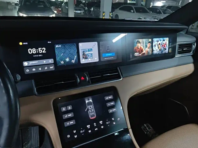 Li Auto ONE — Фото автомобиля 12