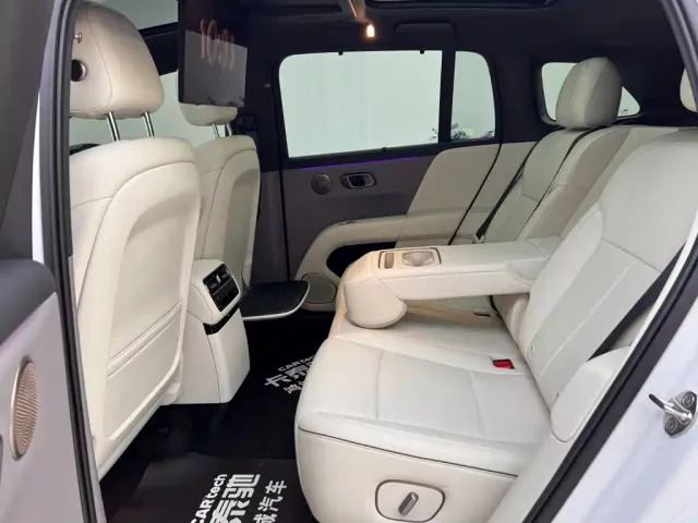 Li Auto i6 — Фото автомобиля 17