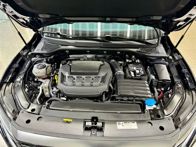 Volkswagen Passat — Фото автомобиля 11