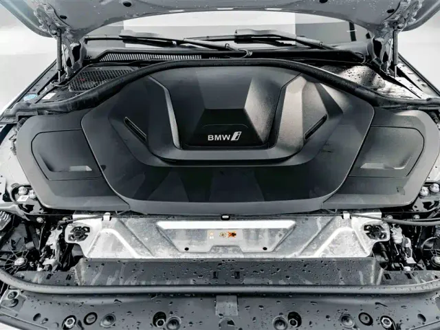 BMW i4 — Фото автомобиля 24