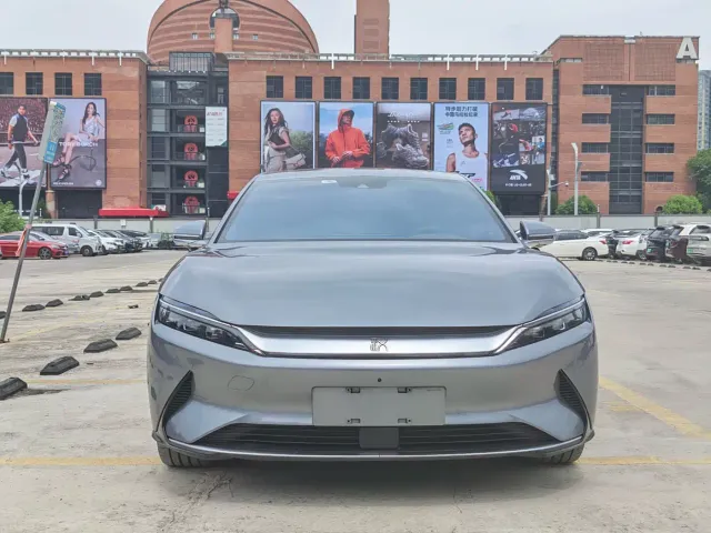 BYD Han — Фото автомобиля 2