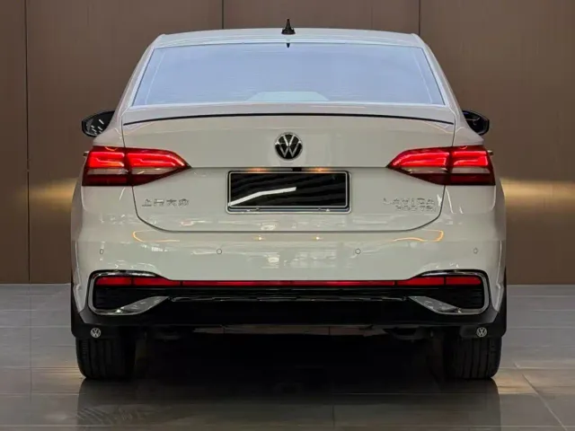 Volkswagen Lavida — Фото автомобиля 5