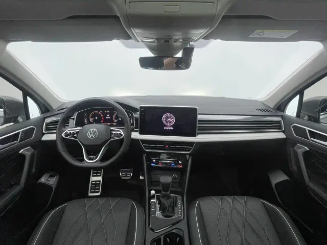 Volkswagen Tiguan L — Фото автомобиля 19