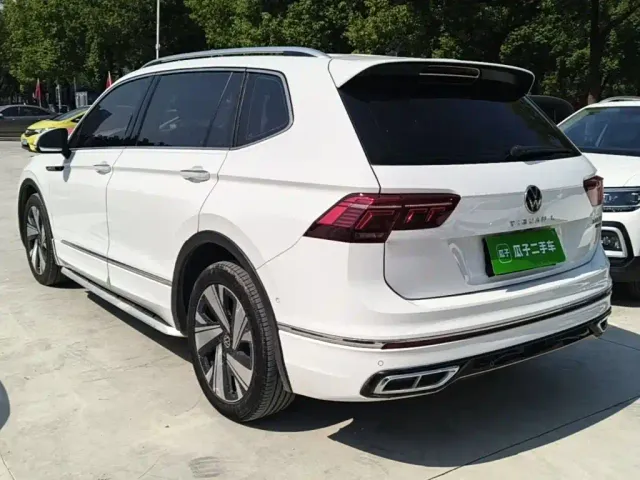 Volkswagen Tiguan L — Фото автомобиля 4