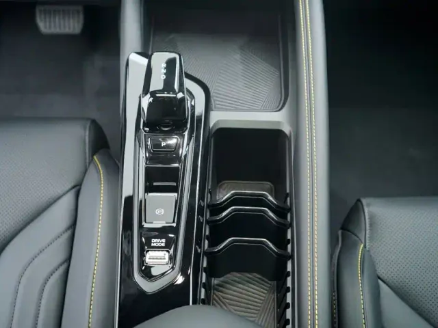 Geely Binyue — Фото автомобиля 14