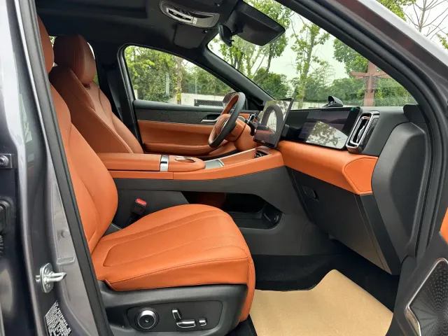 Exeed Starway E05 — Фото автомобиля 10