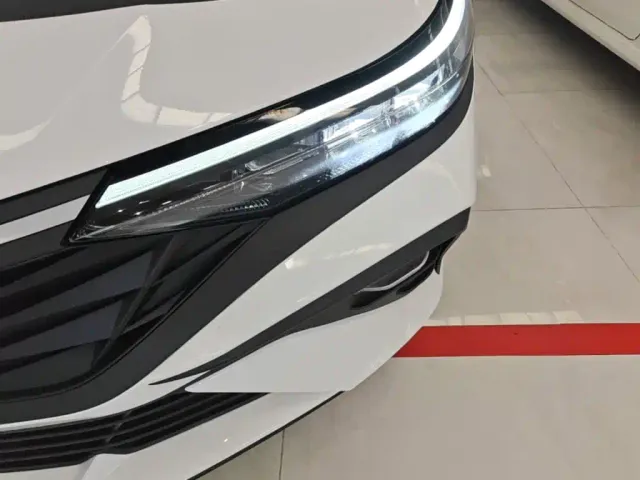 Hyundai Elantra — Фото автомобиля 22