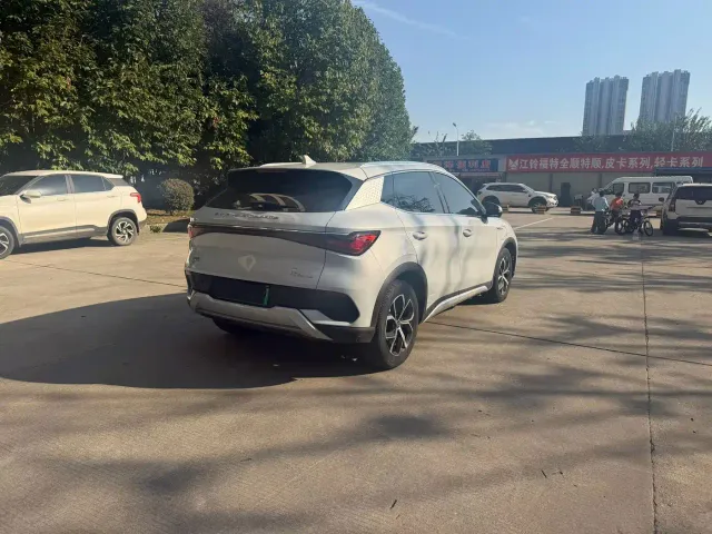 BYD Yuan PLUS — Фото автомобиля 9