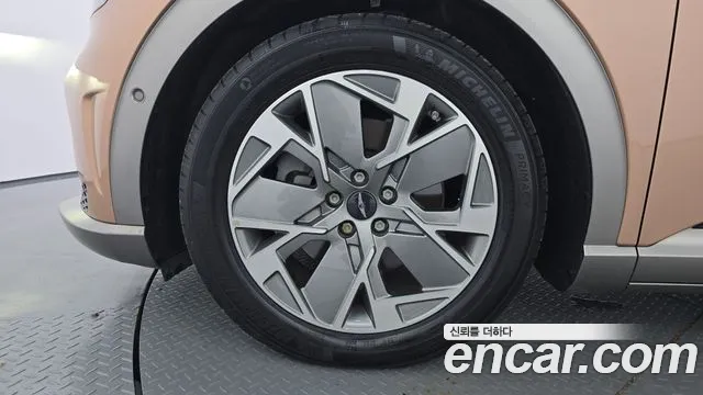 Genesis GV60 — Фото автомобиля 5