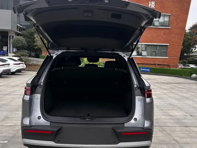 BYD Song Pro — Фото автомобиля 9