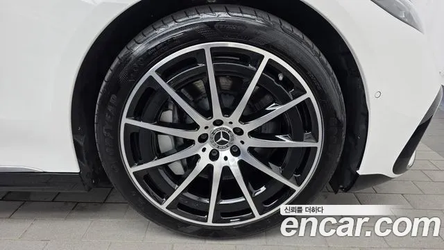 Mercedes-Benz EQS — Фото автомобиля 17