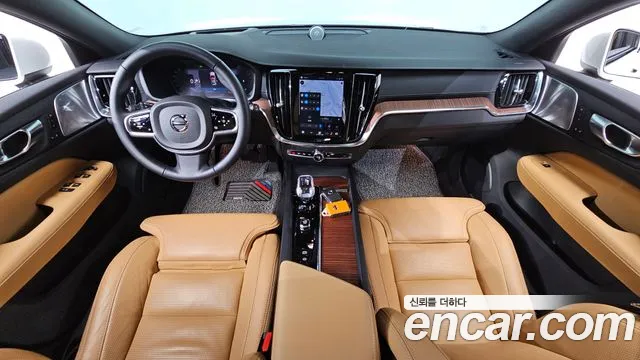 Вольво V60 V60 Cross Country 2 поколение B5 Ultimate AWD — Фото автомобиля 6