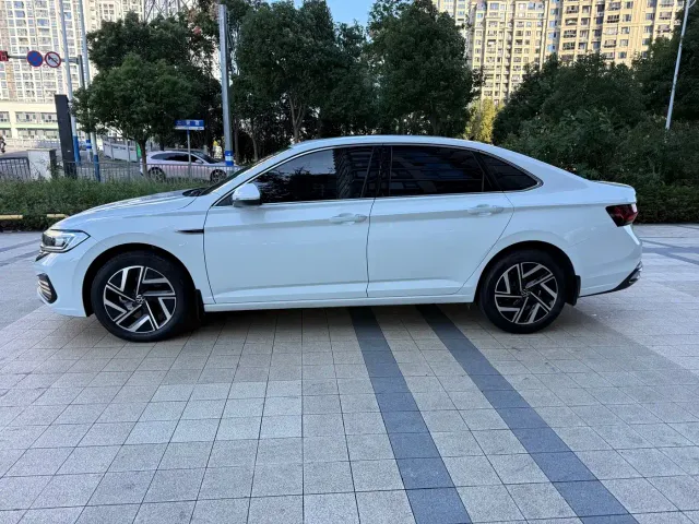 Volkswagen Sagitar — Фото автомобиля 11