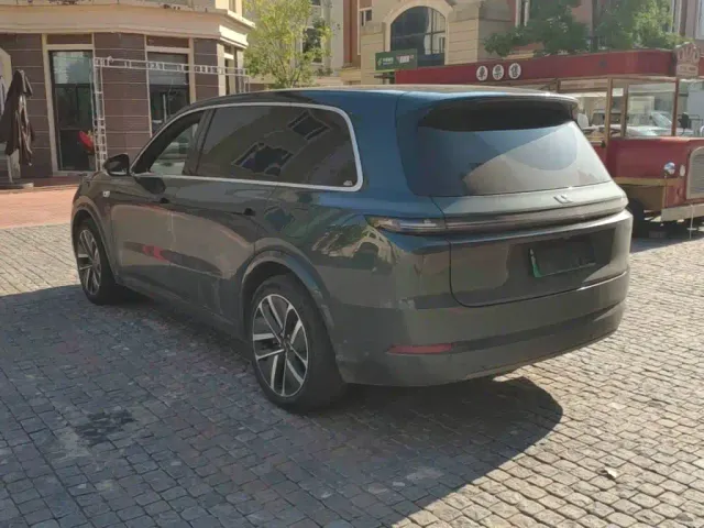 Li Auto L9 — Фото автомобиля 4