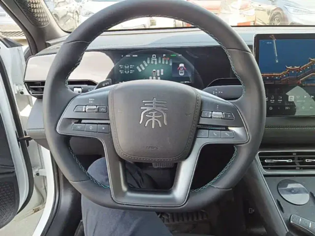 BYD Qin L — Фото автомобиля 10
