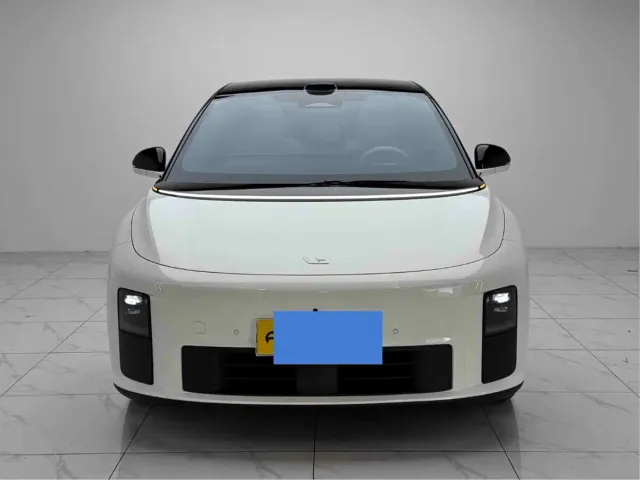 Li Auto i6 — Фото автомобиля 2