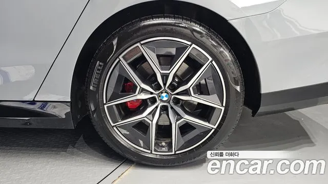 BMW 5-Series — Фото автомобиля 15