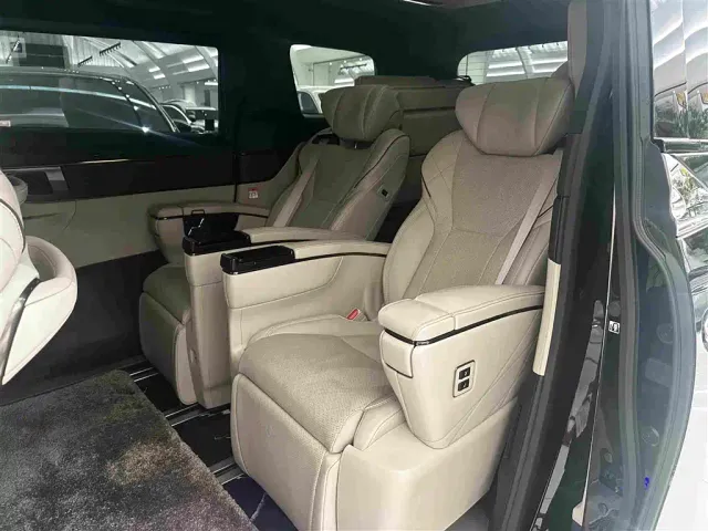 Toyota Vellfire — Фото автомобиля 12