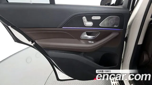 Mercedes-Benz GLE-Class — Фото автомобиля 20