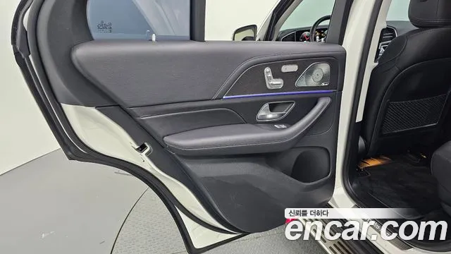 Mercedes-Benz GLE-Class — Фото автомобиля 21