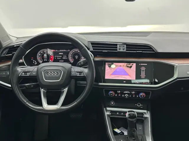 Audi Q3 — Фото автомобиля 10
