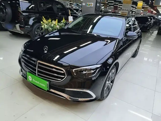 Фотография автомобиля — Mercedes-Benz E-Class