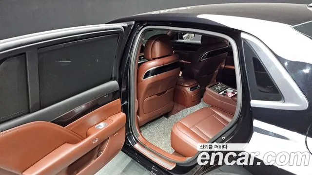 Genesis G90 Бензин 3.5 турбо AWD — Фото автомобиля 11