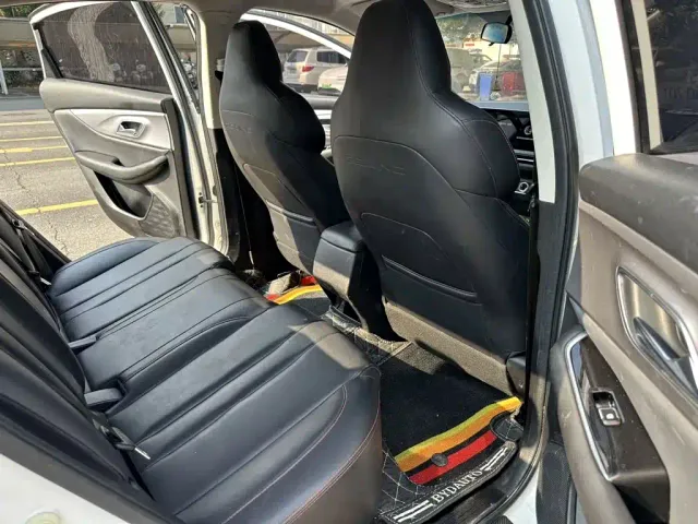 BAIC Beijing U5 PLUS — Фото автомобиля 13