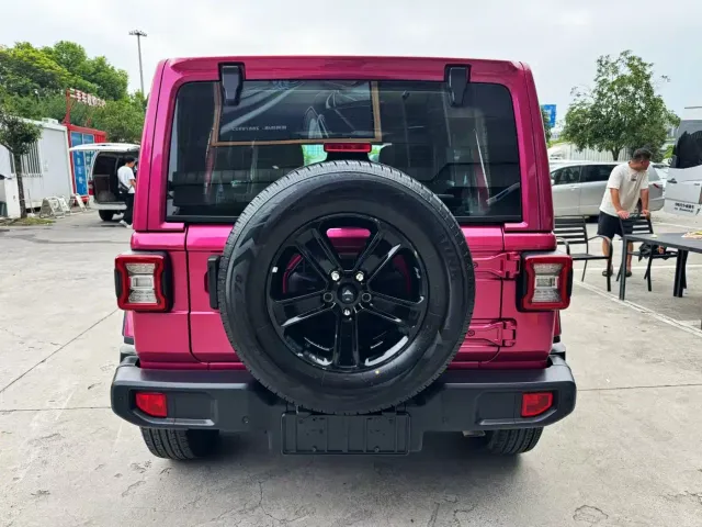 Jeep Wrangler — Фото автомобиля 5
