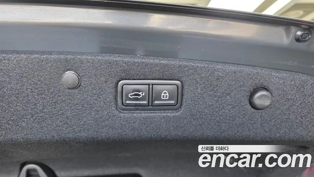 Kia K8 2.5 Бензин 2WD — Фото автомобиля 30