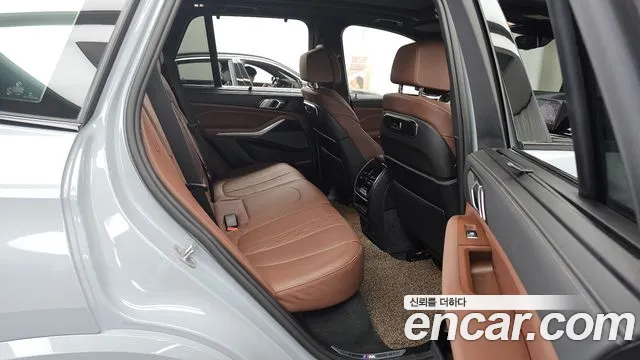 BMW X5 xDrive 40i M Sport — Фото автомобиля 12