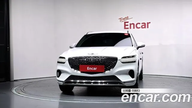 Genesis GV70 — Фото автомобиля 3