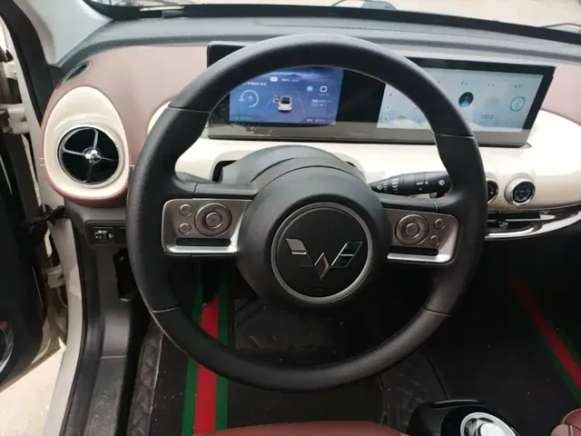 Wuling Bingo — Фото автомобиля 10