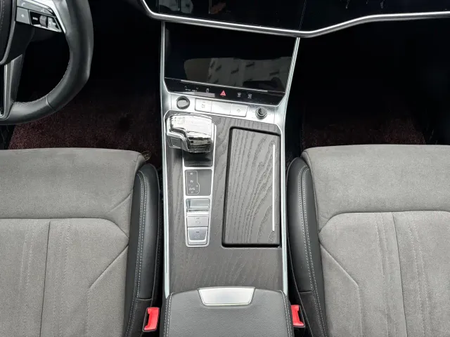 Audi A6L — Фото автомобиля 9