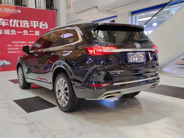 Buick Enclave — Фото автомобиля 24