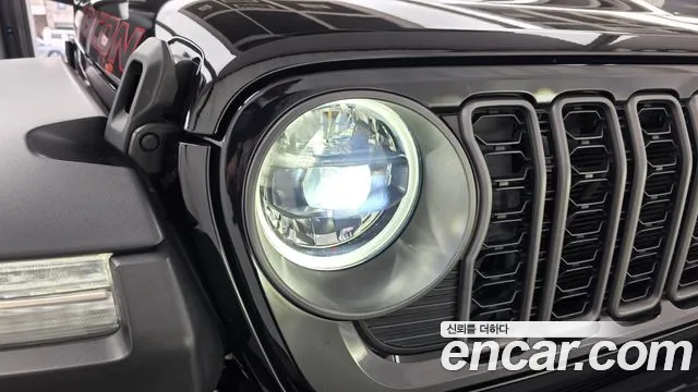 Jeep Wrangler — Фото автомобиля 7