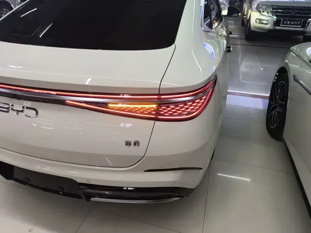 BYD Seal — Фото автомобиля 7