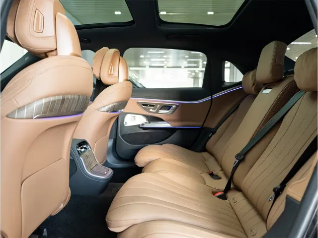 Mercedes-Benz E-Class — Фото автомобиля 11