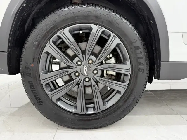 Chery Tiggo 8 — Фото автомобиля 17
