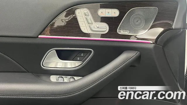Mercedes-Benz GLE-Class — Фото автомобиля 12