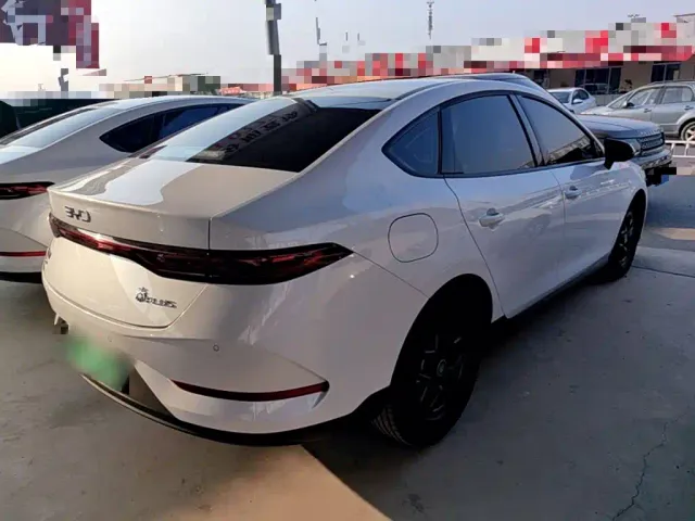 BYD Qin PLUS — Фото автомобиля 6