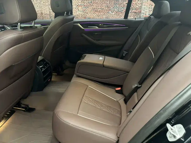 BMW 5 Series — Фото автомобиля 8